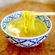 เมนูของร้าน ร้านแป้งกรอบ เมืองนคร 2502