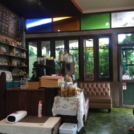 La moon Cafe