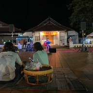 ถนนคนเดินหน้าวัดภูมินทร์