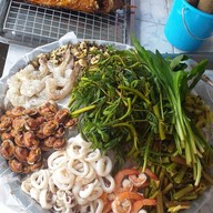 เมนูของร้าน ร้านลาบสุรินทร์ บ้านหม้อ