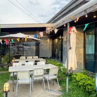 บรรยากาศ E.A.T. @ Khaoyai Bar & Bistro