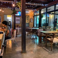 บรรยากาศ E.A.T. @ Khaoyai Bar & Bistro