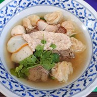 ก๋วยเตี๋ยวหมูเจ้เป้า