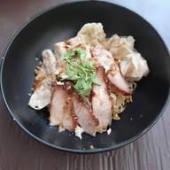 ก๋วยเตี๋ยวหมูเจ้เป้า