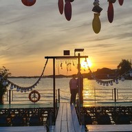 บรรยากาศ แพปากน้ำจันท์
