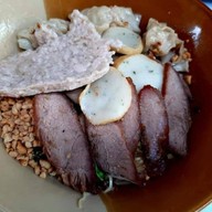 ก๋วยเตี๋ยวหมูเจ้เป้า