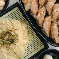 เกี๊ยวซ่านายเลิศ