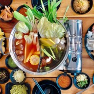 ชาบู 3 พี่น้อง พหลโยธิน 52 แยก 44