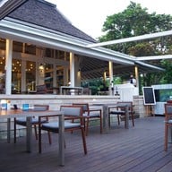 Sea.Fire.Salt ไม้ขาว