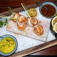 Sea.Fire.Salt ไม้ขาว