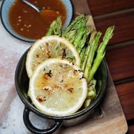 Sea.Fire.Salt ไม้ขาว