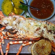 Sea.Fire.Salt ไม้ขาว