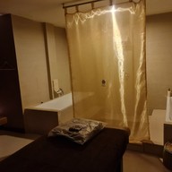 Diora Bangkok Langsuan