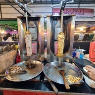 บรรยากาศ ตลาดนัดเลียบด่วนรามอินทรา