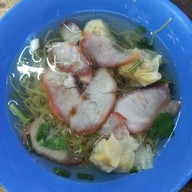 เมนูของร้าน ต๊ะ บะหมี่เกี๊ยว  สำโรงใต้