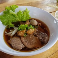 ก๋วยเตี๋ยวลิ้นวัว กม.2