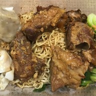 บะหมี่เกี๊ยวกุ้งฮ่องกง by chef AJ Food World Fortune Town