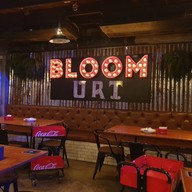บรรยากาศ BLOOM URT