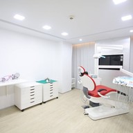 APEX Dental Center ทองหล่อ