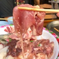หมูกรอบ คุณไอซ์ (ซอยคุณพระ) คลองหลวง 27 /ซอยคุณพระ