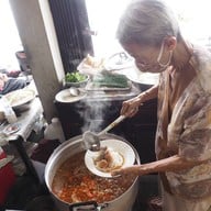 ขนมจีนท่าแพ 100 ปี