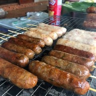 ร้านไส้กรอกนัทวัดจุฬา