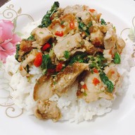 เมนูของร้าน ป้าจิ๋มหมูกรอบ