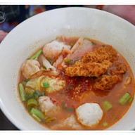 เมนูของร้าน นายเคี้ยมเกี๊ยวปลา หนองกะพ้อ