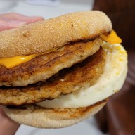 เมนูของร้าน McDonald's โรบินสันบางรัก