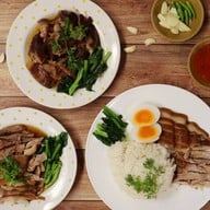 ข้าวขาหมูเยาวราช (โซนกาดหลวง) เซ็นทรัลแอร์พอร์ตพลาซ่า