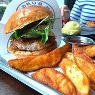 เมนูของร้าน Cast Iron Burgerhaus