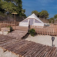 Seafood Club Glamping