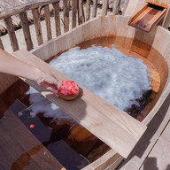 Seafood Club Glamping