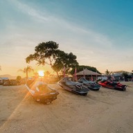 Seafood Club Glamping