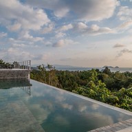 shades of blue villa