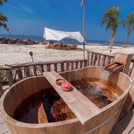 Seafood Club Glamping