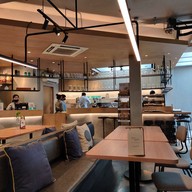 บรรยากาศ Kinlenn Eatery & Play Ari