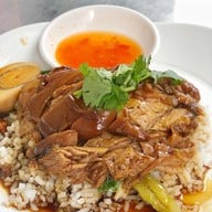 เมนูของร้าน ขาหมูรัชดา แยกสุทธิสาร รอบกลางวัน