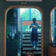 บรรยากาศ Kinlenn Eatery & Play Ari