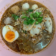 ก๋วยเตี๋ยวลูกชิ้นปลาจ่าฤทธิ์