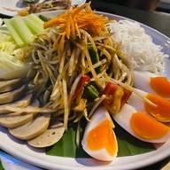 เมนูของร้าน ก๋วยเตี๋ยวเรือเป่าปาก ชามกะลา  กำแพงเพชร