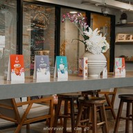 บรรยากาศ Yaks Coffee สี่แยกอรุณอมรินทร์ -