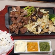 เมนูของร้าน Gong Kaow The Restuarant Bacony Seaside Hotel & Service Apartments