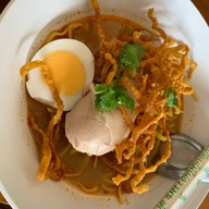 เฮือนข้าวซอย ปัว