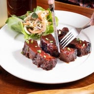 เมนูของร้าน The Duke's ริมน้ำปิง