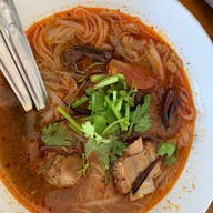 เฮือนข้าวซอย ปัว