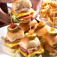 เมนูของร้าน The Duke's ริมน้ำปิง