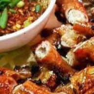 เกตน์สิรี ส้มตำ ของย่าง  แมลงทอด สันทราย