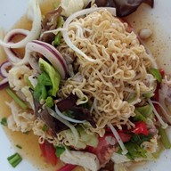 ร้านสารพัดตำเมี่ยงปลาเผาไทนคร ศรีสงคราม