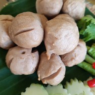 เมนูของร้าน เฮือนไม้ส้มตำ